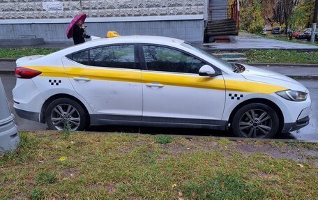 Hyundai Elantra VI рестайлинг, 2018 год, 950 000 рублей, 5 фотография