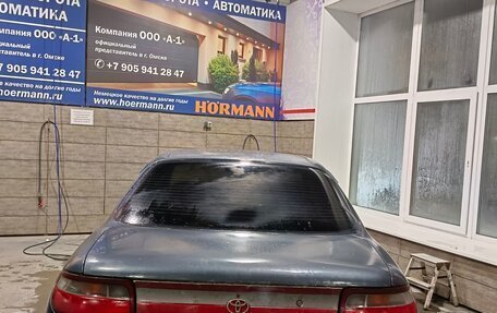 Toyota Carina, 1993 год, 230 000 рублей, 2 фотография