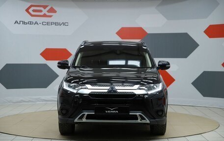 Mitsubishi Outlander III рестайлинг 3, 2021 год, 2 750 000 рублей, 2 фотография