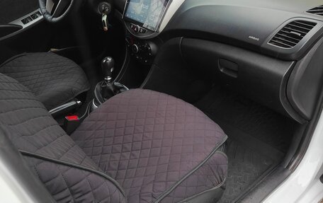 Hyundai Solaris II рестайлинг, 2014 год, 850 000 рублей, 4 фотография