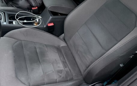 Volkswagen Golf VIII, 2019 год, 2 070 000 рублей, 10 фотография