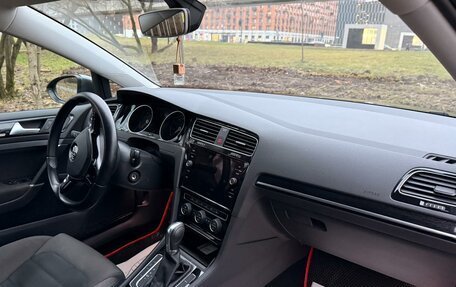 Volkswagen Golf VIII, 2019 год, 2 070 000 рублей, 13 фотография