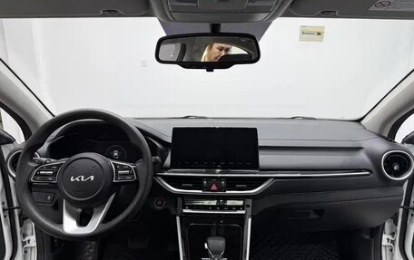 KIA K3, 2022 год, 1 600 000 рублей, 6 фотография