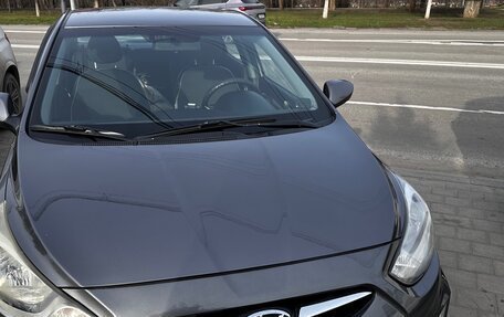 Hyundai Solaris II рестайлинг, 2012 год, 970 000 рублей, 2 фотография