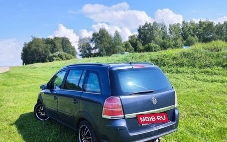 Opel Zafira B, 2006 год, 500 000 рублей, 2 фотография