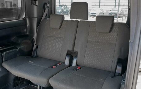 Toyota Voxy III, 2019 год, 2 850 000 рублей, 3 фотография