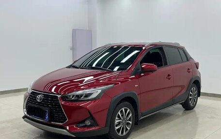 Toyota Yaris XP150 рестайлинг, 2021 год, 1 100 001 рублей, 1 фотография