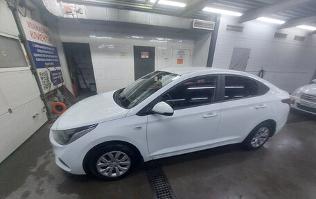 Hyundai Solaris II рестайлинг, 2017 год, 1 600 000 рублей, 4 фотография