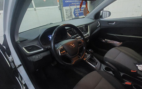 Hyundai Solaris II рестайлинг, 2017 год, 1 600 000 рублей, 9 фотография