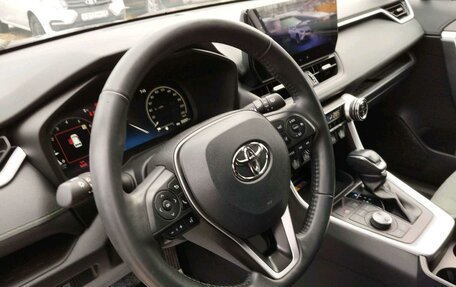 Toyota RAV4, 2024 год, 4 065 000 рублей, 6 фотография