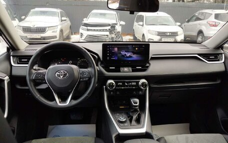 Toyota RAV4, 2024 год, 4 065 000 рублей, 5 фотография