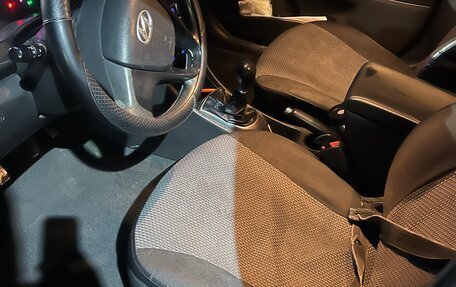 Hyundai Solaris II рестайлинг, 2014 год, 800 000 рублей, 8 фотография