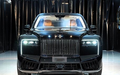 Rolls-Royce Cullinan, 2024 год, 62 990 000 рублей, 2 фотография