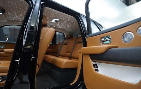 Rolls-Royce Cullinan, 2024 год, 62 990 000 рублей, 10 фотография