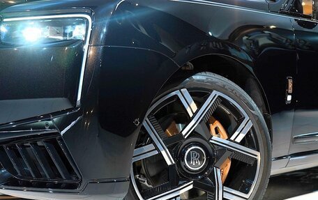 Rolls-Royce Cullinan, 2024 год, 62 990 000 рублей, 7 фотография