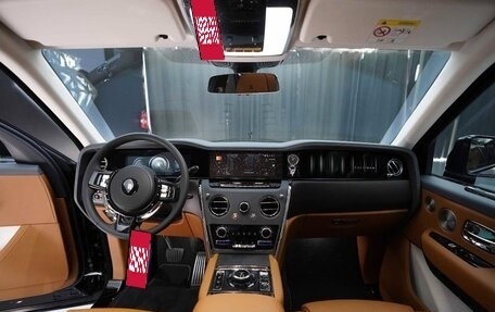 Rolls-Royce Cullinan, 2024 год, 62 990 000 рублей, 9 фотография