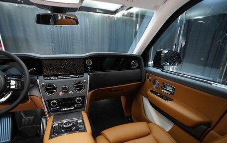 Rolls-Royce Cullinan, 2024 год, 62 990 000 рублей, 15 фотография