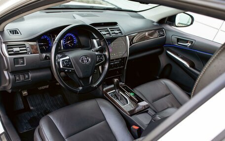 Toyota Camry, 2016 год, 1 995 000 рублей, 13 фотография