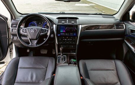 Toyota Camry, 2016 год, 1 995 000 рублей, 15 фотография