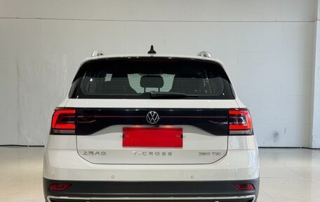 Volkswagen T-Cross I, 2021 год, 1 517 800 рублей, 5 фотография