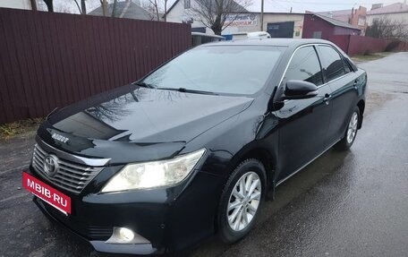 Toyota Camry, 2014 год, 1 333 000 рублей, 2 фотография