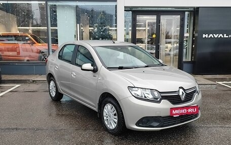 Renault Logan II, 2017 год, 939 000 рублей, 3 фотография