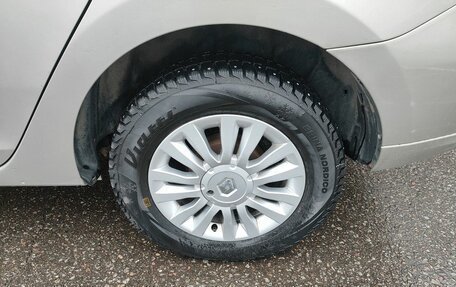 Renault Logan II, 2017 год, 939 000 рублей, 13 фотография