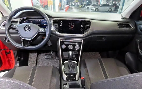 Volkswagen T-Roc I, 2021 год, 1 991 911 рублей, 9 фотография