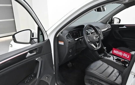 Volkswagen Tiguan II, 2022 год, 2 836 911 рублей, 6 фотография