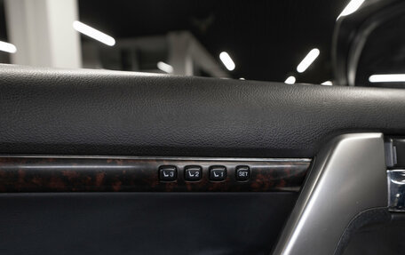 Toyota Land Cruiser 200, 2012 год, 2 950 000 рублей, 21 фотография