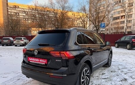 Volkswagen Tiguan II, 2018 год, 3 100 000 рублей, 4 фотография