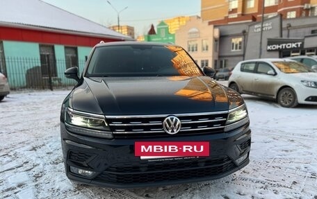 Volkswagen Tiguan II, 2018 год, 3 100 000 рублей, 2 фотография