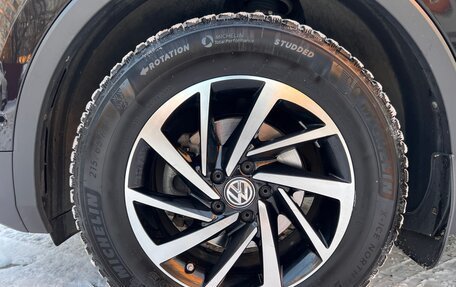 Volkswagen Tiguan II, 2018 год, 3 100 000 рублей, 11 фотография