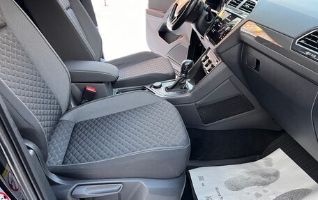 Volkswagen Tiguan II, 2018 год, 3 100 000 рублей, 18 фотография