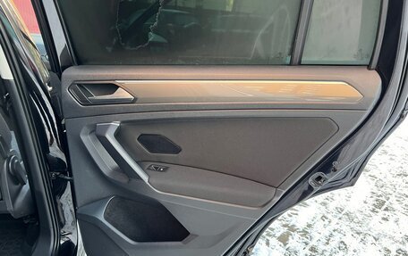 Volkswagen Tiguan II, 2018 год, 3 100 000 рублей, 22 фотография