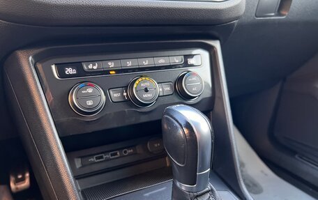 Volkswagen Tiguan II, 2018 год, 3 100 000 рублей, 30 фотография