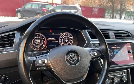 Volkswagen Tiguan II, 2018 год, 3 100 000 рублей, 33 фотография