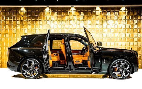 Rolls-Royce Cullinan, 2025 год, 89 990 000 рублей, 7 фотография