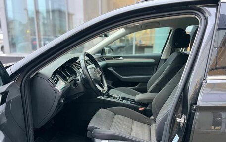 Volkswagen Passat B8 рестайлинг, 2020 год, 2 990 000 рублей, 14 фотография