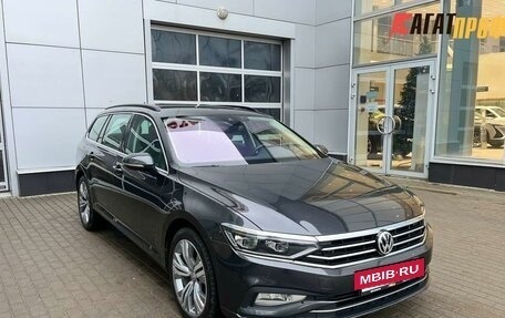 Volkswagen Passat B8 рестайлинг, 2020 год, 2 990 000 рублей, 3 фотография