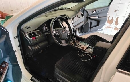 Toyota Camry, 2016 год, 2 200 000 рублей, 5 фотография