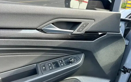 Volkswagen Golf VIII, 2022 год, 2 020 000 рублей, 8 фотография