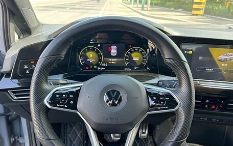 Volkswagen Golf VIII, 2022 год, 2 020 000 рублей, 11 фотография