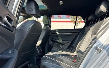 Volkswagen Golf VIII, 2022 год, 2 020 000 рублей, 16 фотография