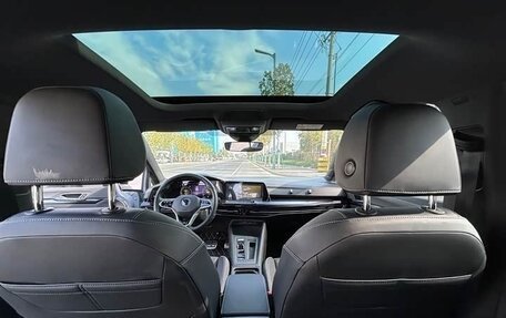 Volkswagen Golf VIII, 2022 год, 2 020 000 рублей, 12 фотография