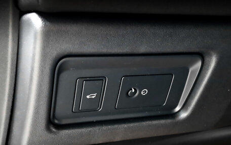 Land Rover Discovery Sport I рестайлинг, 2018 год, 2 450 000 рублей, 24 фотография