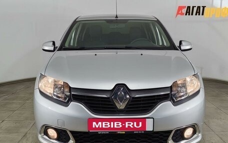 Renault Logan II, 2015 год, 655 000 рублей, 2 фотография