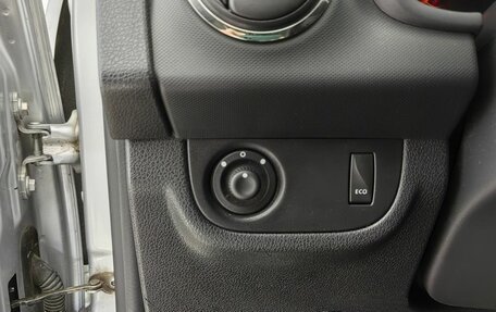 Renault Logan II, 2015 год, 655 000 рублей, 22 фотография