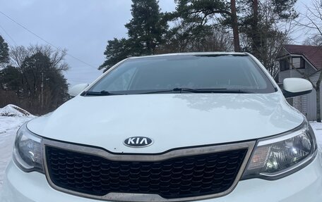 KIA Rio III рестайлинг, 2015 год, 1 000 000 рублей, 1 фотография