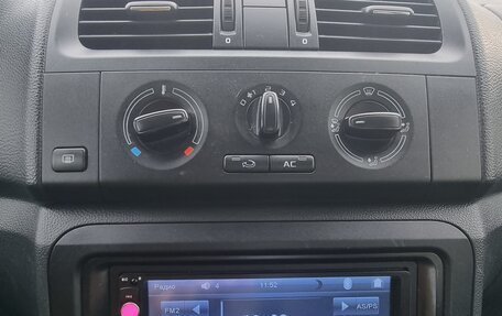 Skoda Fabia II, 2012 год, 650 000 рублей, 12 фотография